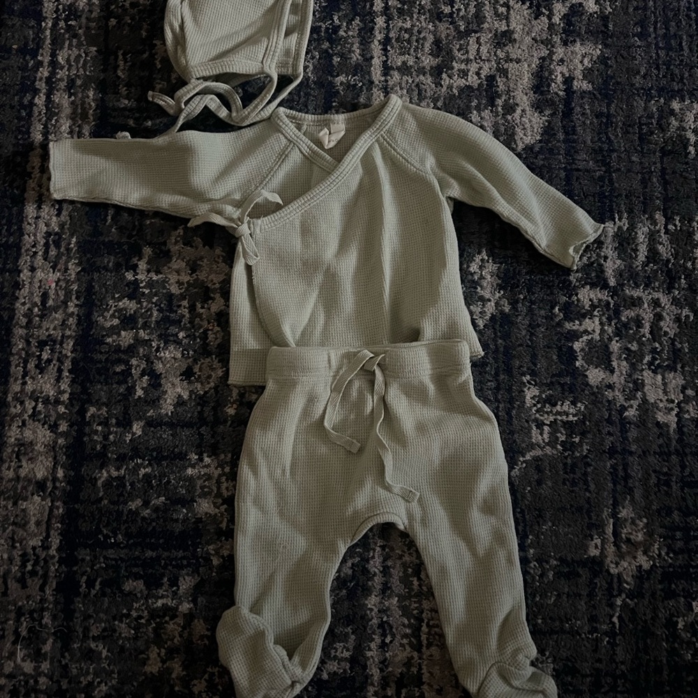 Cozy Green Kids One Piece Set